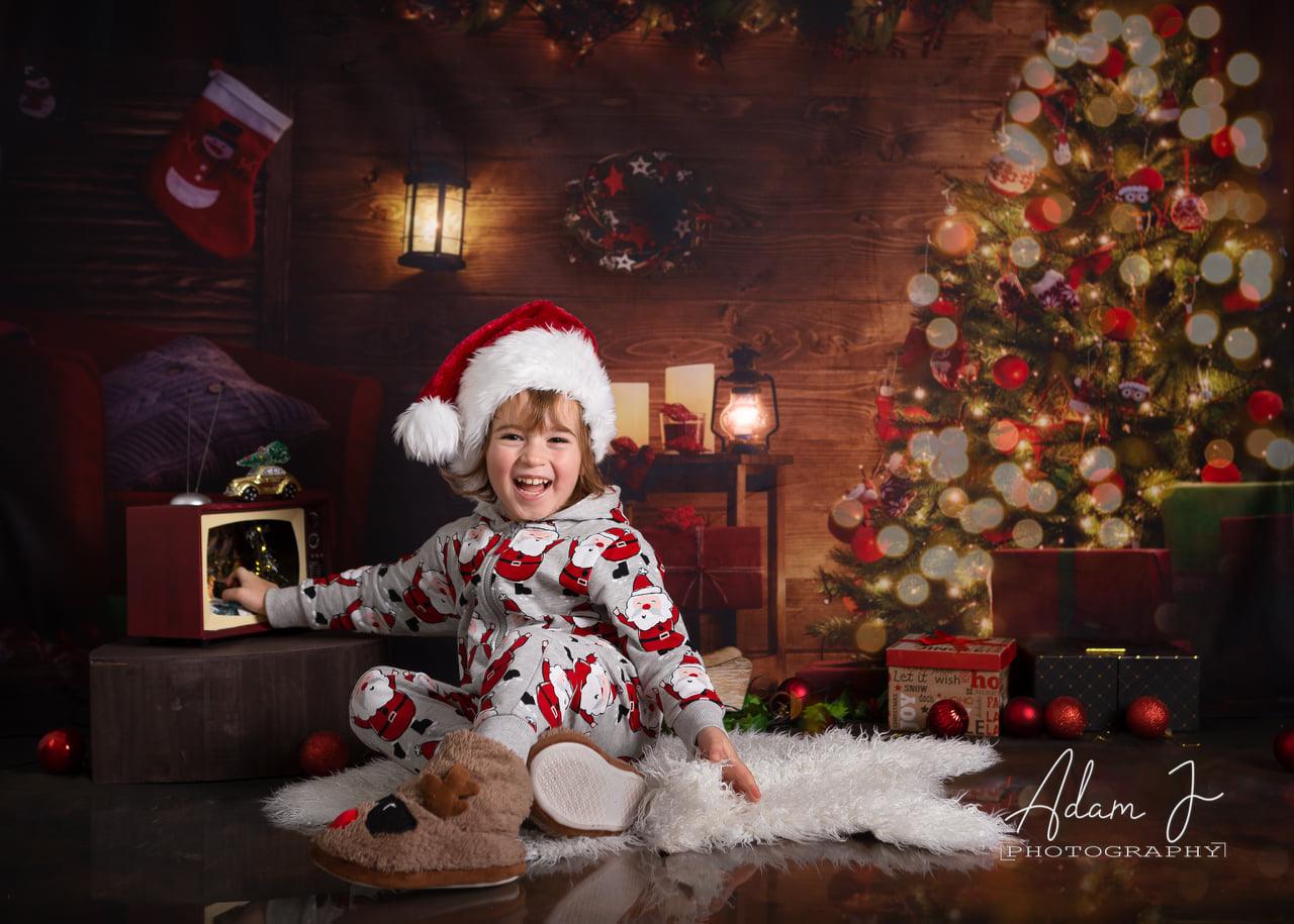 Bright Christmas Tree Wooden Backdrop