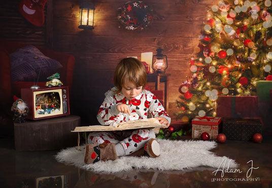 Bright Christmas Tree Wooden Backdrop
