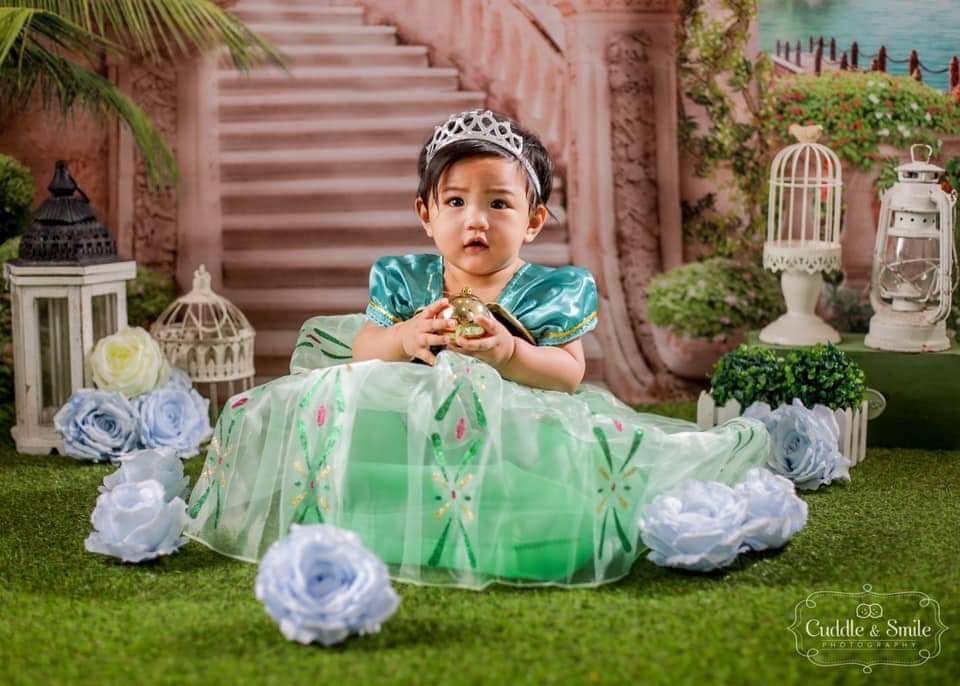 Spring Season Beautiful Castle Scenery Backdrop for  Photography